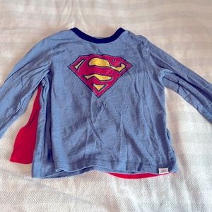 DC Superman shirt with detachable cape